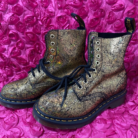 Dr. Martens Gold 1460 Pascal Iridescent Crackle Lace Up Combat Boots/Booties - Picture 6 of 12